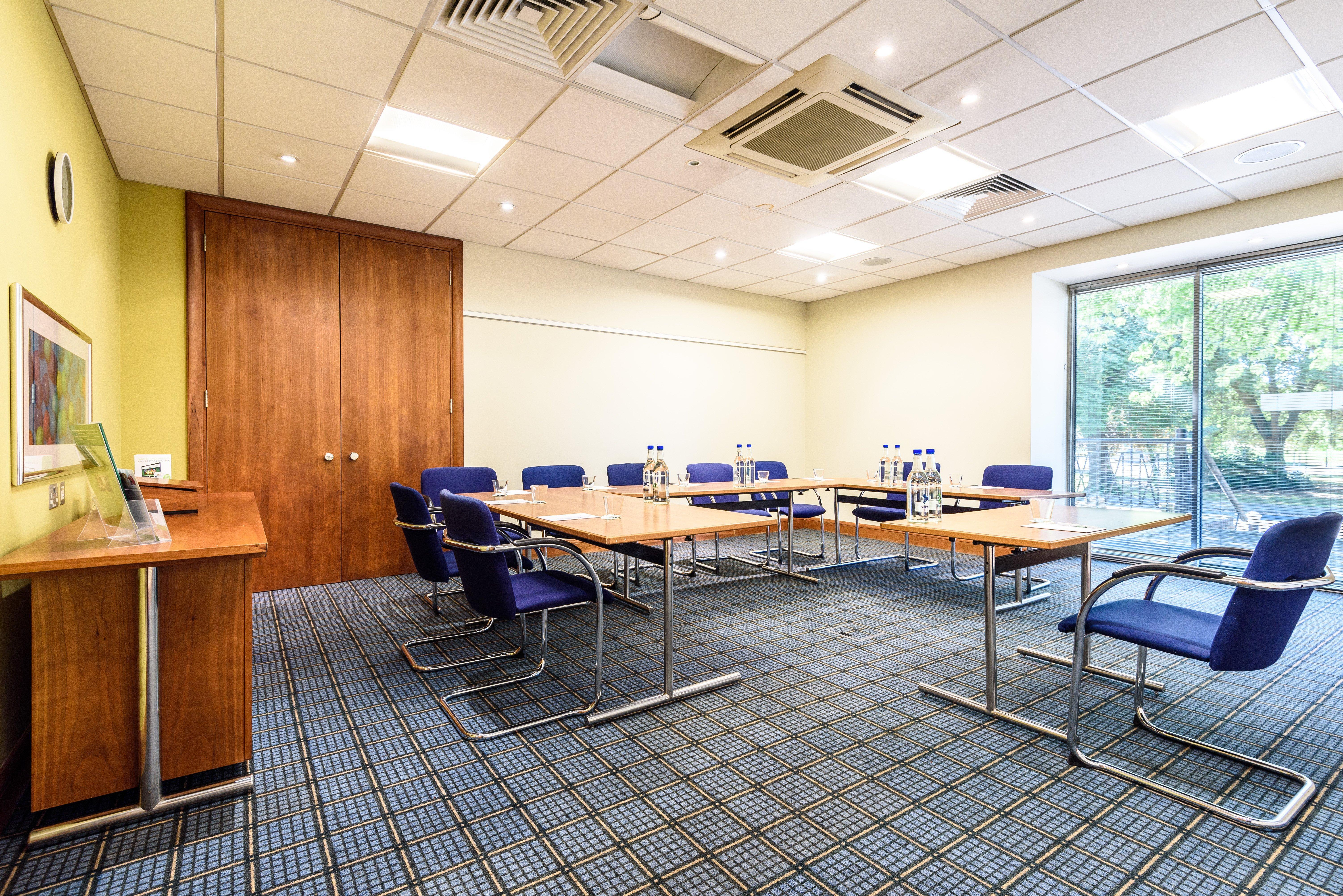 Holiday Inn Portsmouth By Ihg Экстерьер фото