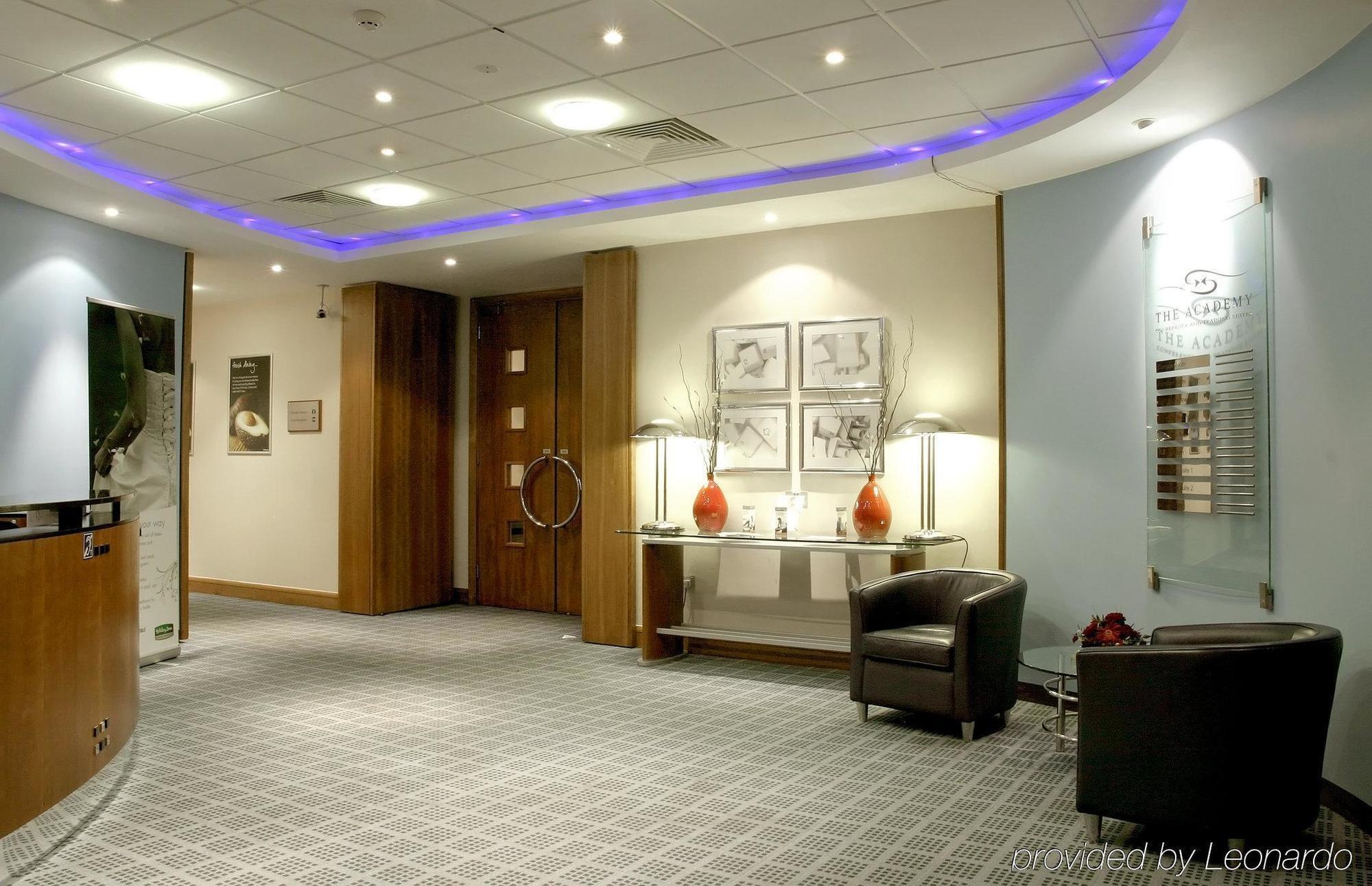 Holiday Inn Portsmouth By Ihg Интерьер фото